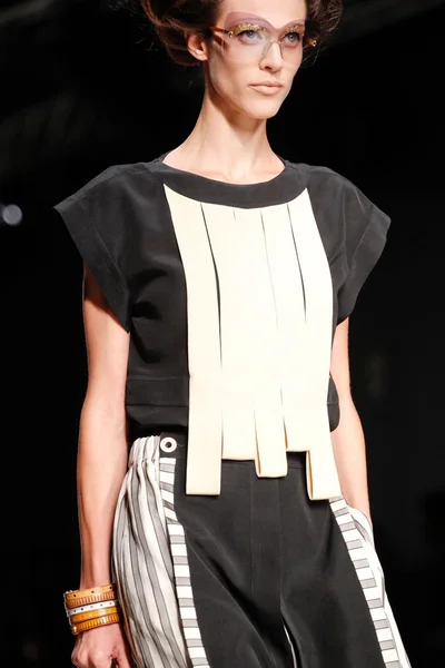 Look 7